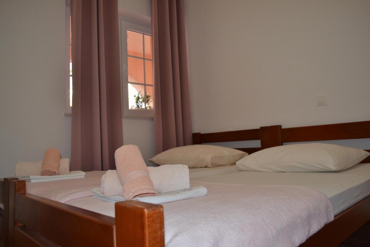 Apartments Rem Novalja Kültér fotó