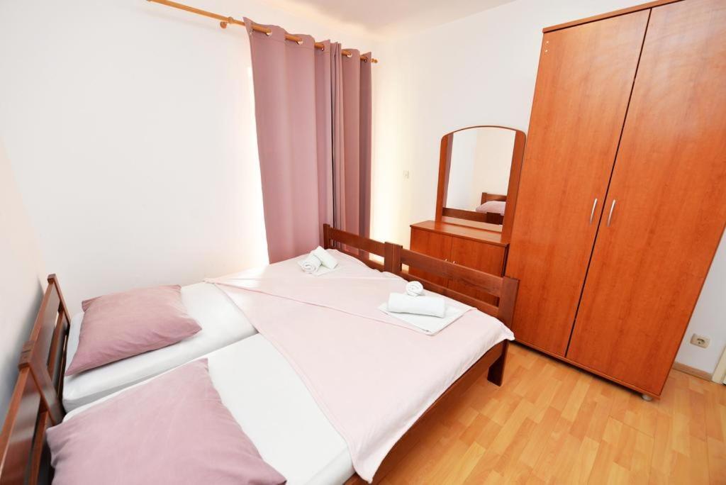 Apartments Rem Novalja Kültér fotó
